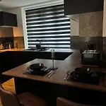 Luxury Flat In Uxbridge