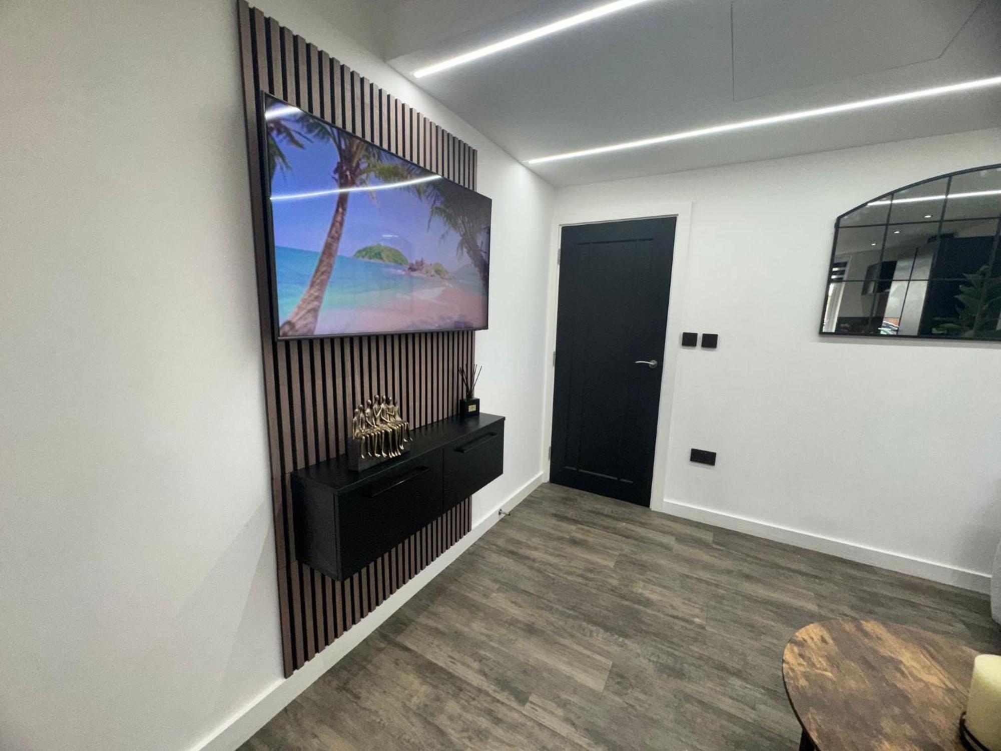 Apartment Luxury Flat In Uxbridge